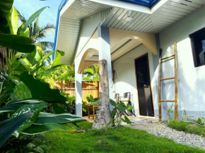 Seaside Villa with private Garden in Siargao